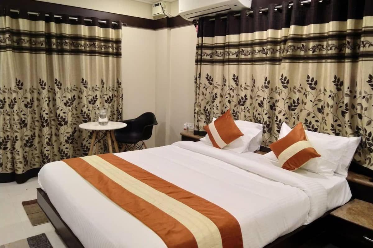 S R Plaza At Delhi Airport Hotel New Delhi Exterior photo